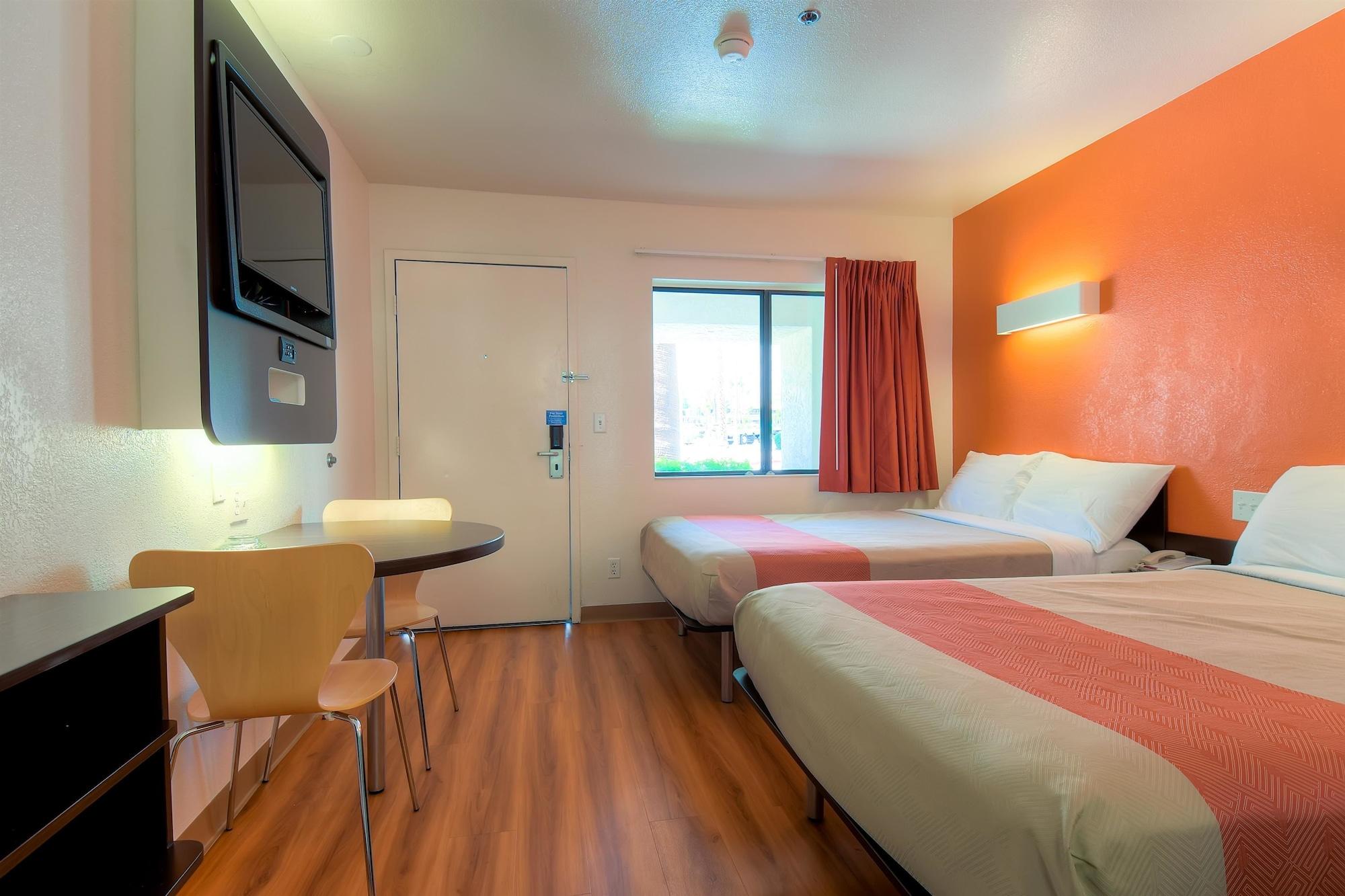 Motel 6-Palm Springs, Ca - Downtown Zewnętrze zdjęcie