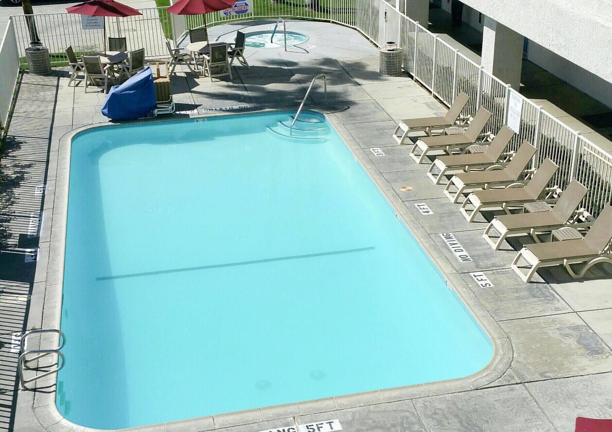 Motel 6-Palm Springs, Ca - Downtown Zewnętrze zdjęcie