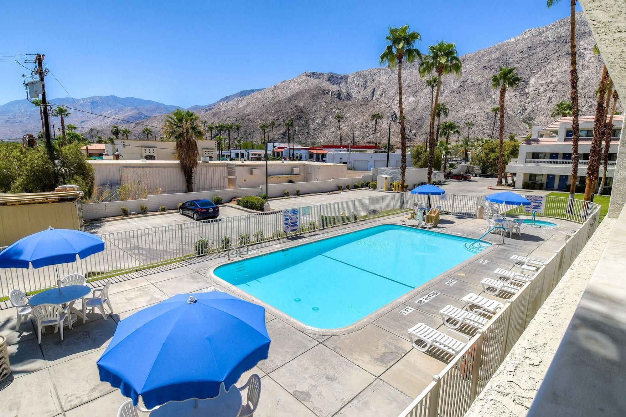 Motel 6-Palm Springs, Ca - Downtown Zewnętrze zdjęcie